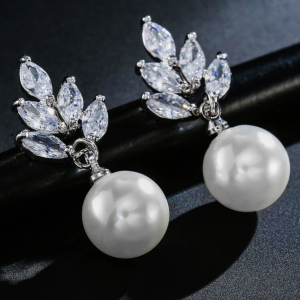 Cercei Eleganti cu Perle si Pietre Zirconiu, Argintiu