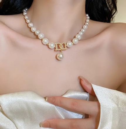 ' Colier Elegant cu perle, DD